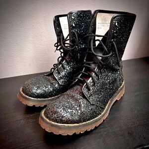 Dr. Martens Y2K England Black chunky glitter lace-up boots women’s 9 like new